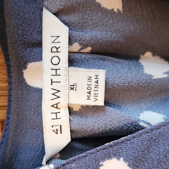 41 Hawthorne Blue Polka Dot V-Neck Blouse, Size XL - Picture 4 of 9